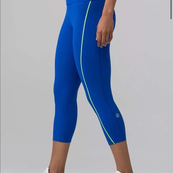 Lululemon NWT Chase Me Crop Sea Wheeze 2017 - Picture 4 of 8